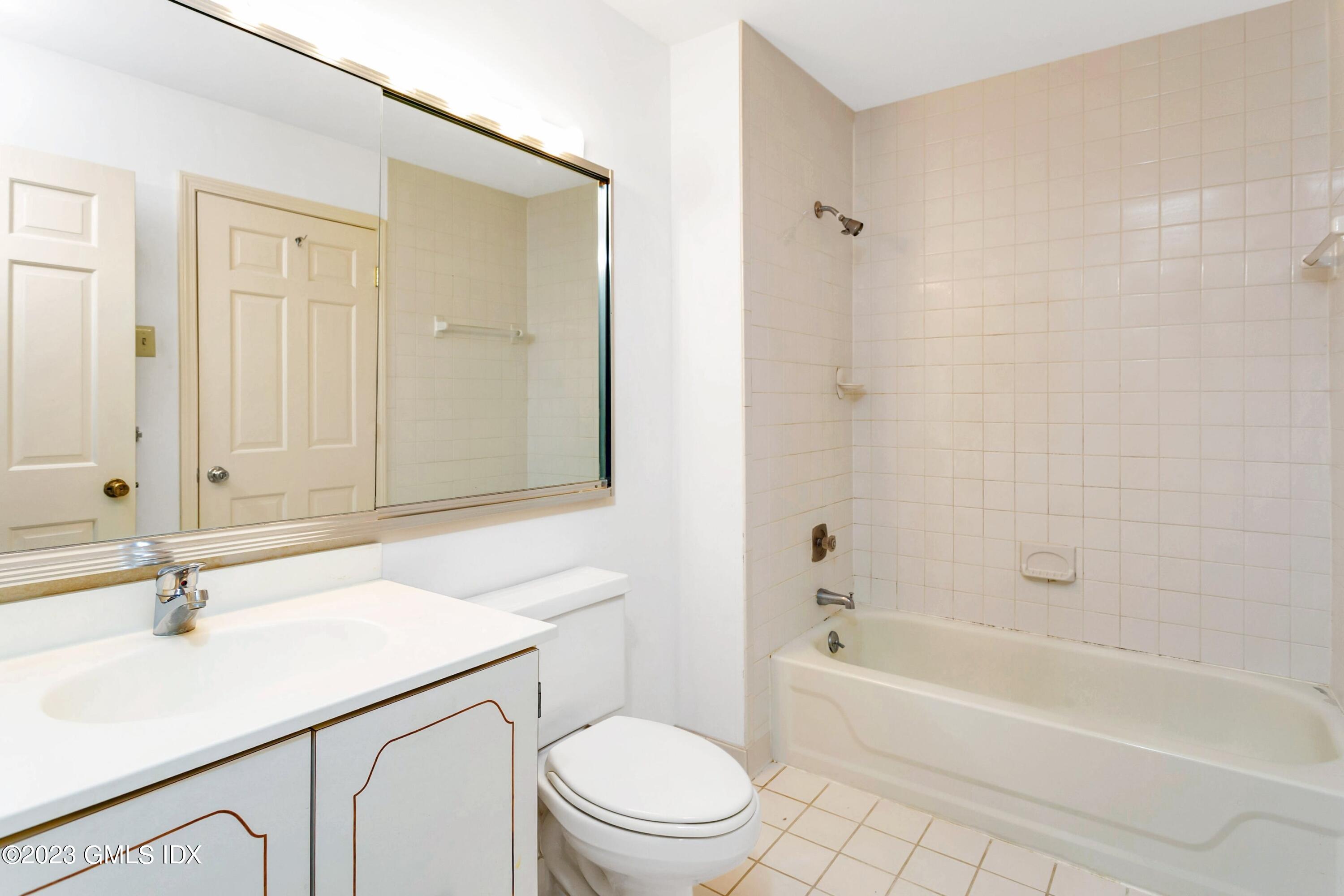 1465 East Putnam Avenue, Unit 229 Riverside, CT 06878 - Photo 13 of 20 013-434571-_MG_1797_12140896