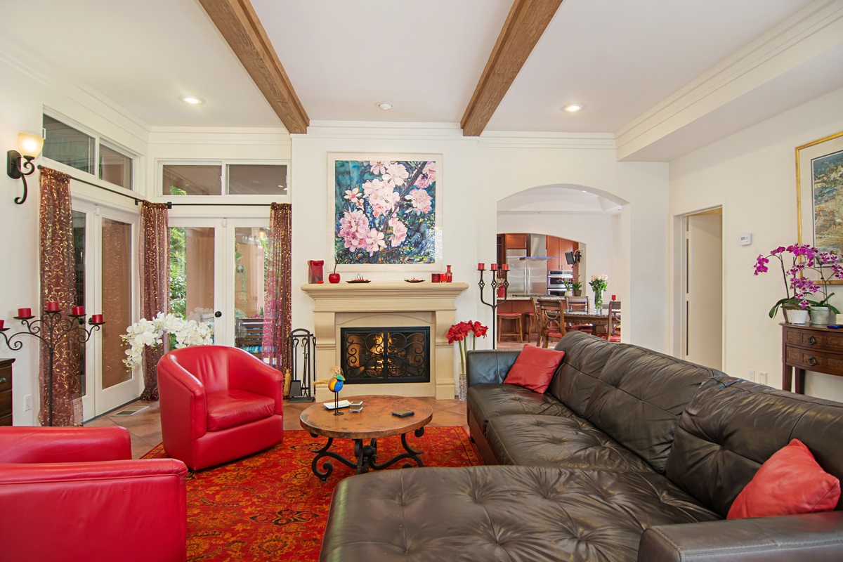 618 Gravilla Place La Jolla, CA 92037 - Photo 2 of 16