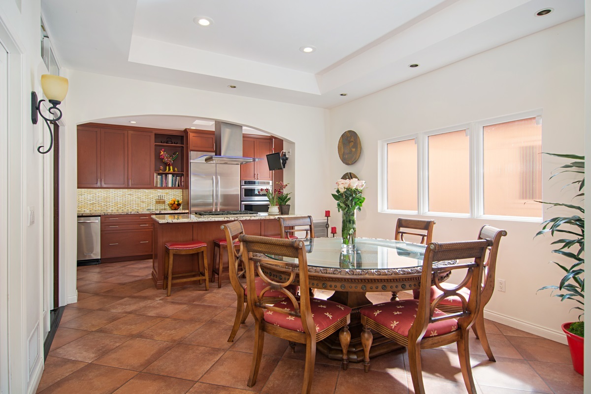 618 Gravilla Place La Jolla, CA 92037 - Photo 4 of 16