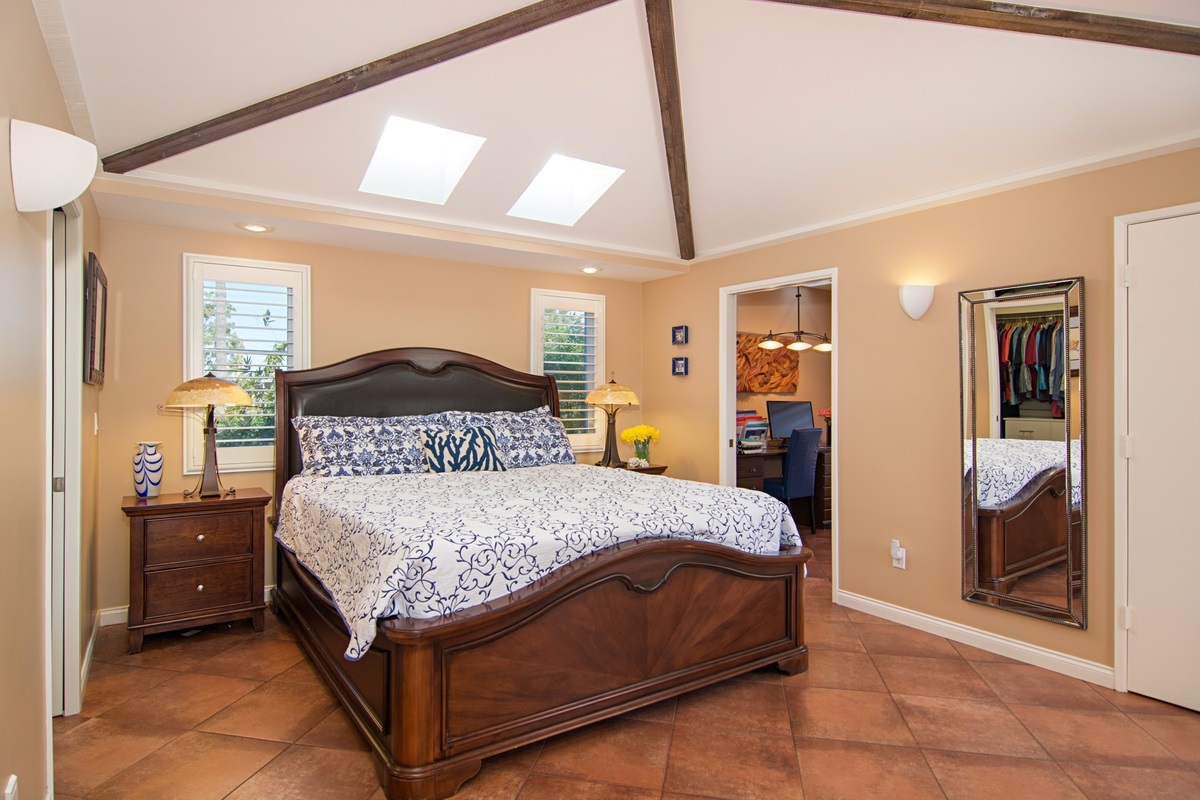 618 Gravilla Place La Jolla, CA 92037 - Photo 9 of 16