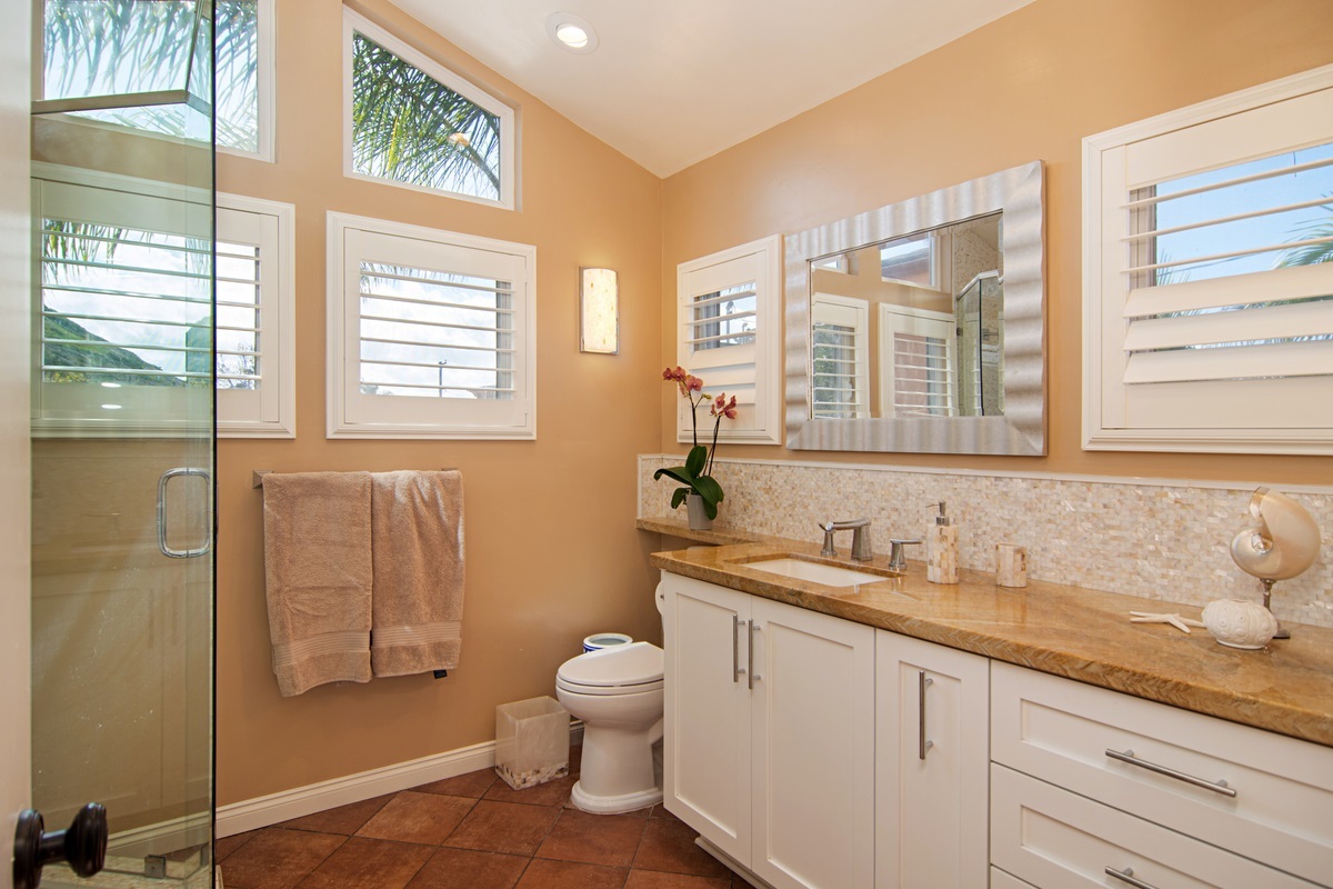 618 Gravilla Place La Jolla, CA 92037 - Photo 10 of 16