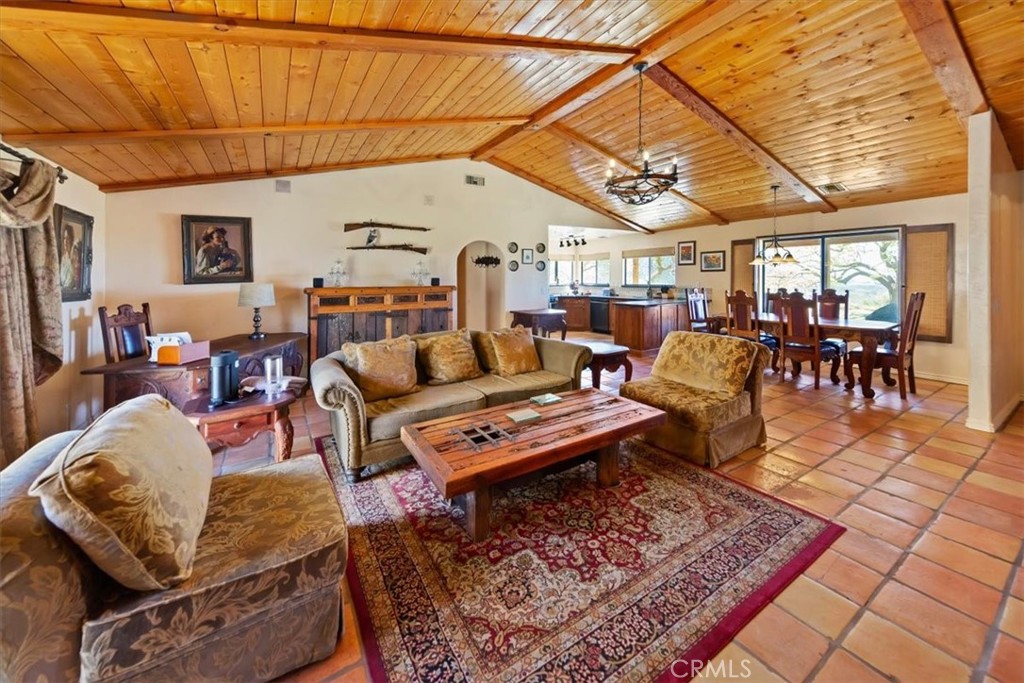 9060 Yucca Hills Road Agua Dulce, CA 91390 - Photo 14 of 44