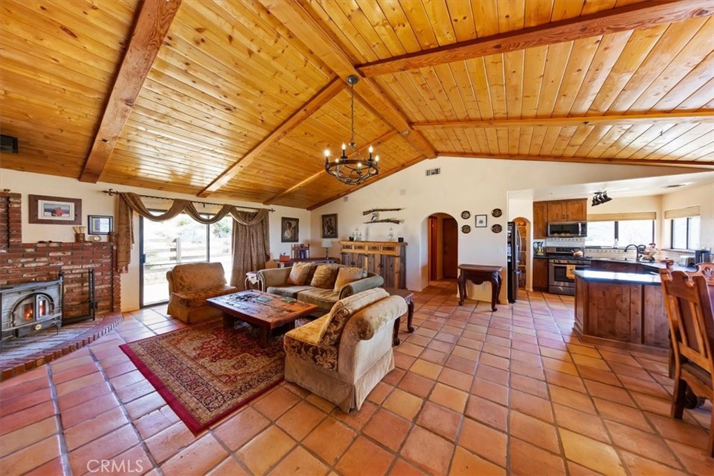 9060 Yucca Hills Road Agua Dulce, CA 91390 - Photo 15 of 44