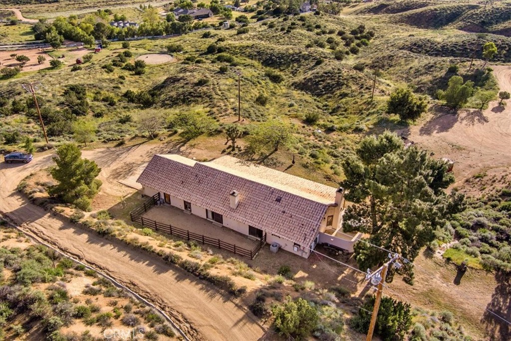 9060 Yucca Hills Road Agua Dulce, CA 91390 - Photo 36 of 44