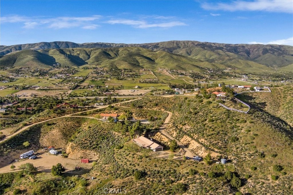 9060 Yucca Hills Road Agua Dulce, CA 91390 - Photo 41 of 44