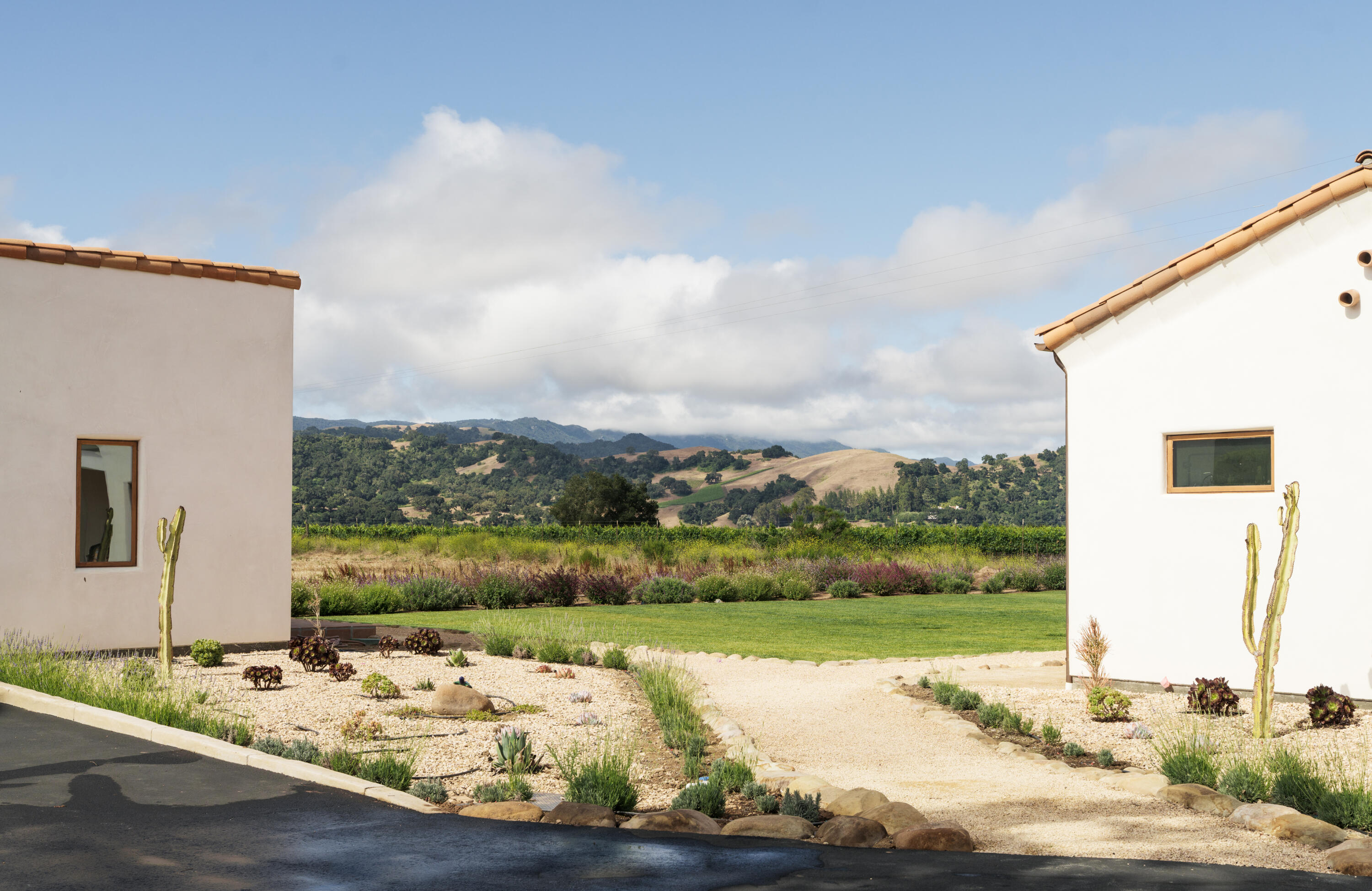 175 White Oak Road Santa Ynez, CA 93460 - Photo 10 of 44 Front Path