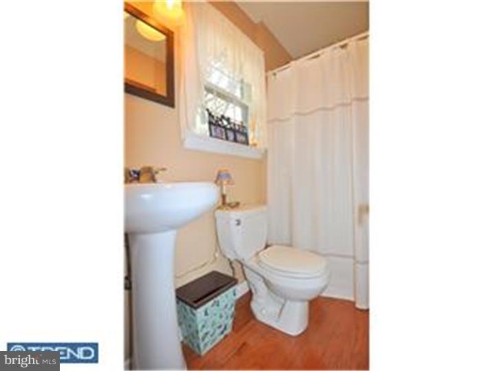 147 Ridgefield Road Newtown Square, PA 19073 - Photo 7 of 12