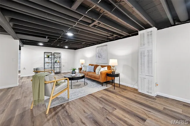 $239,900 | 1270 Bobolink Drive, Florissant, MO 63031