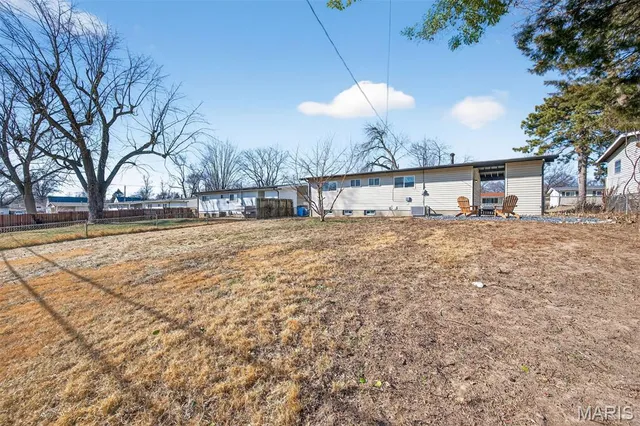 $239,900 | 1270 Bobolink Drive, Florissant, MO 63031