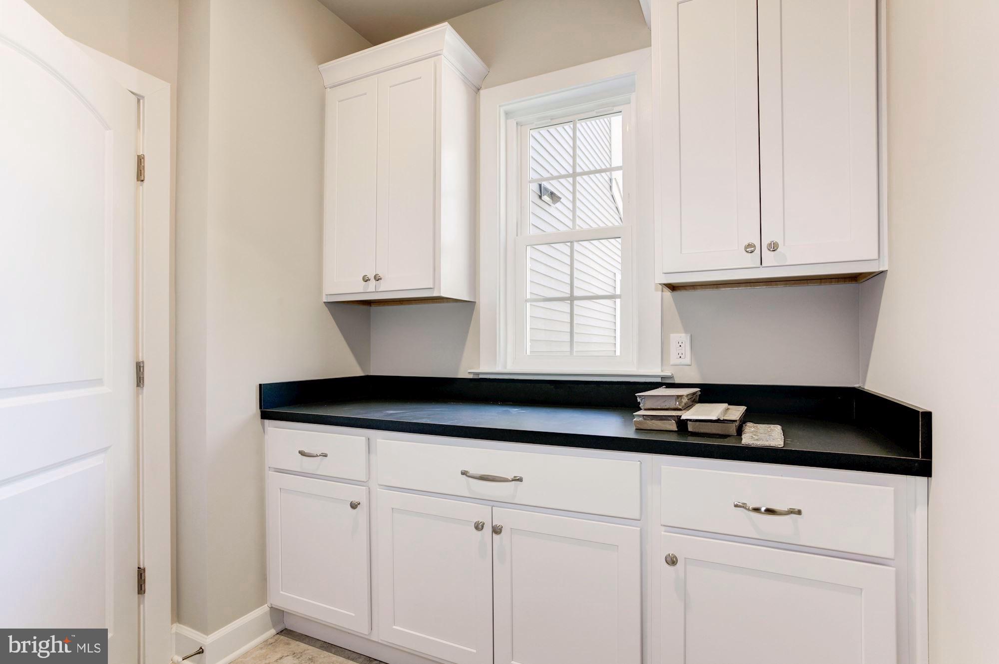 300 Pinewood Road Fredericksburg, VA 22405 - Photo 29 of 70 Laundry room
