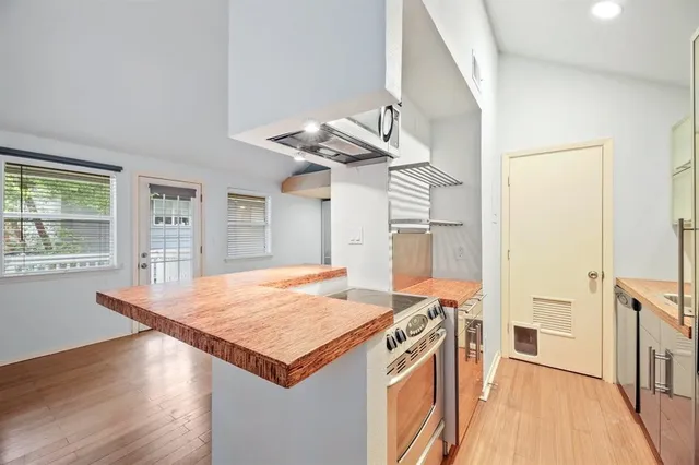 $1,475 | 1110 West 22nd Street, Unit 8, Austin, TX 78705