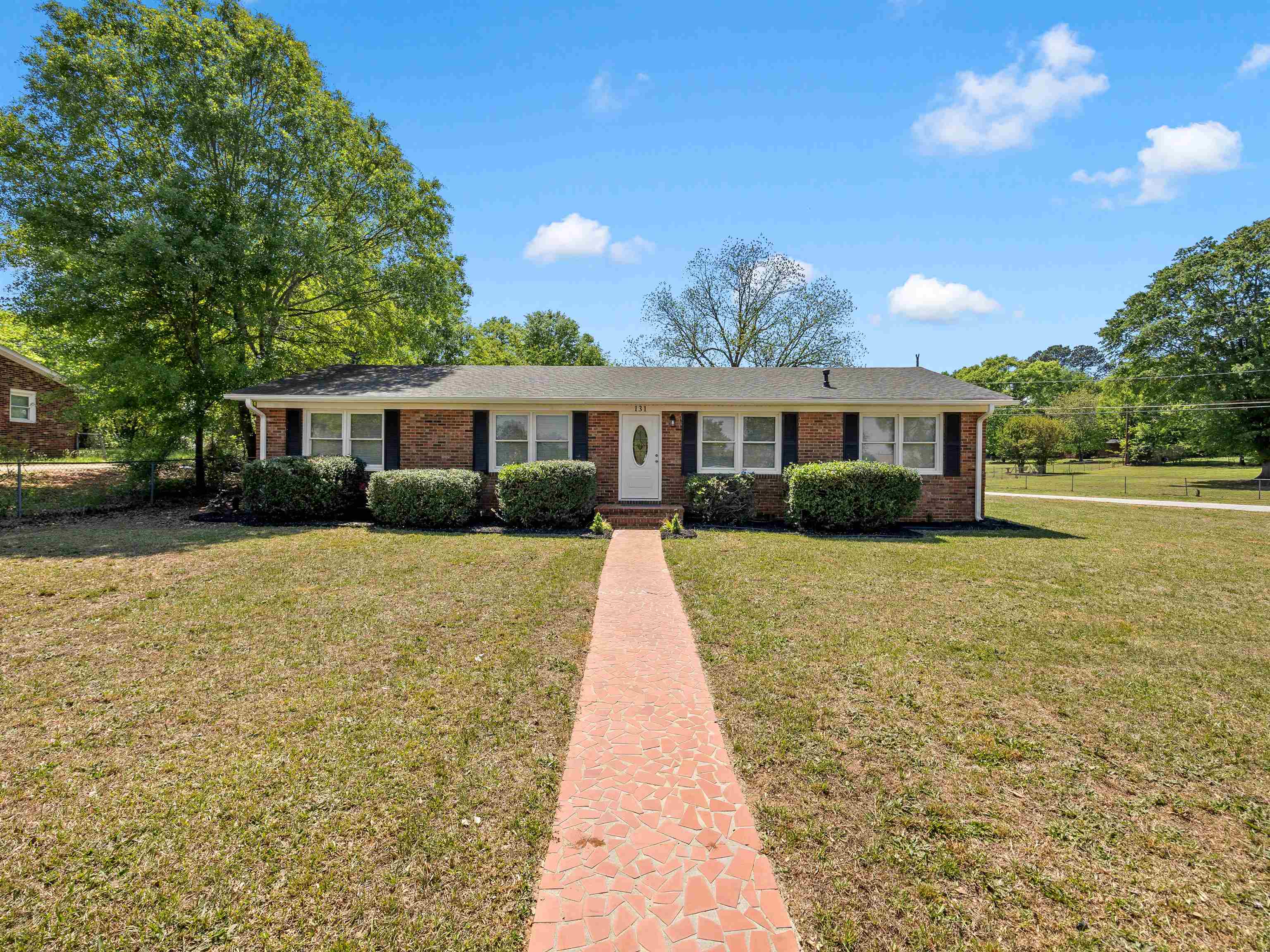 131 State Rd S-42-3395 Moore, SC 29369 - Photo 2 of 31