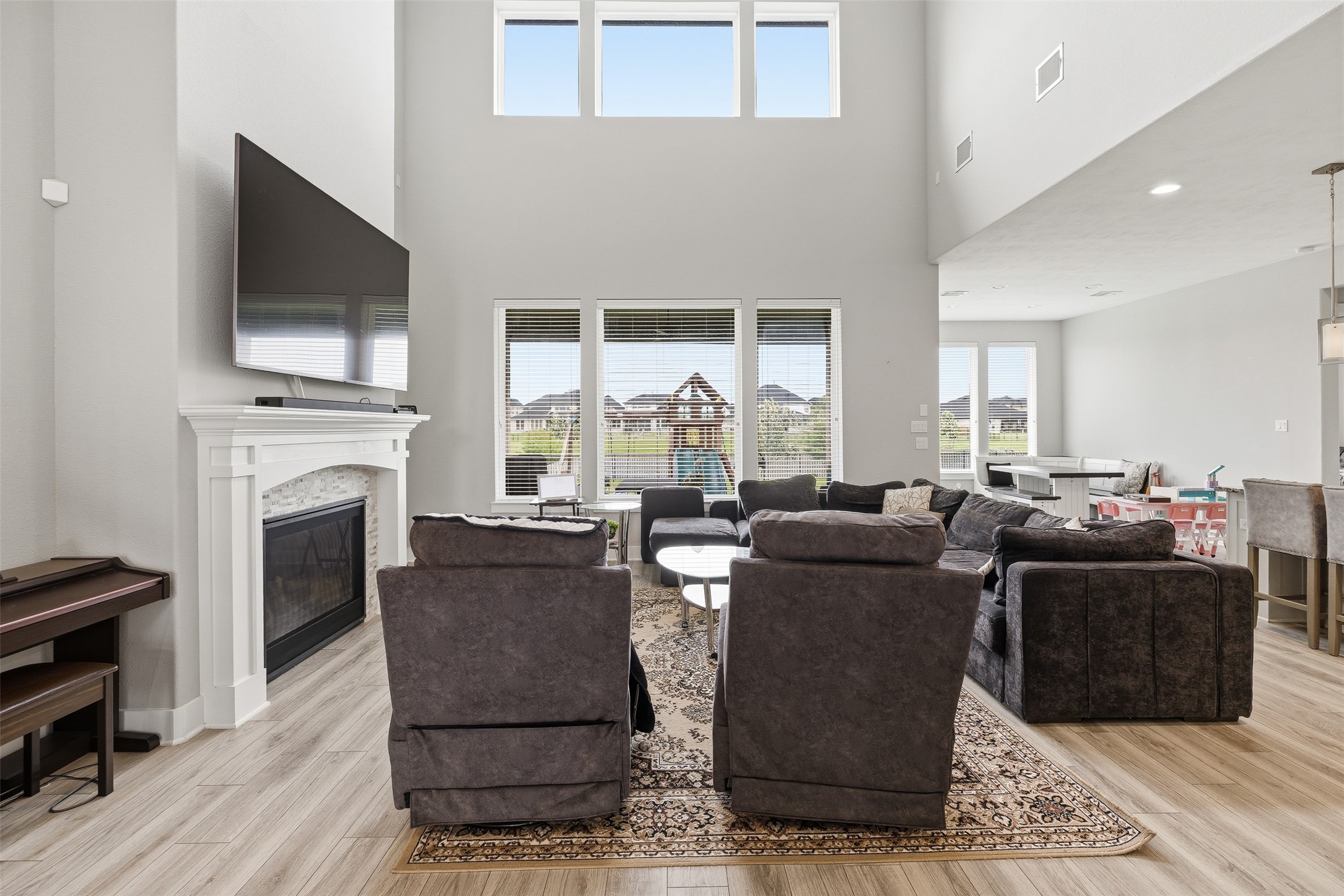417 Ripple Edge Court Katy, TX 77493 - Photo 10 of 48