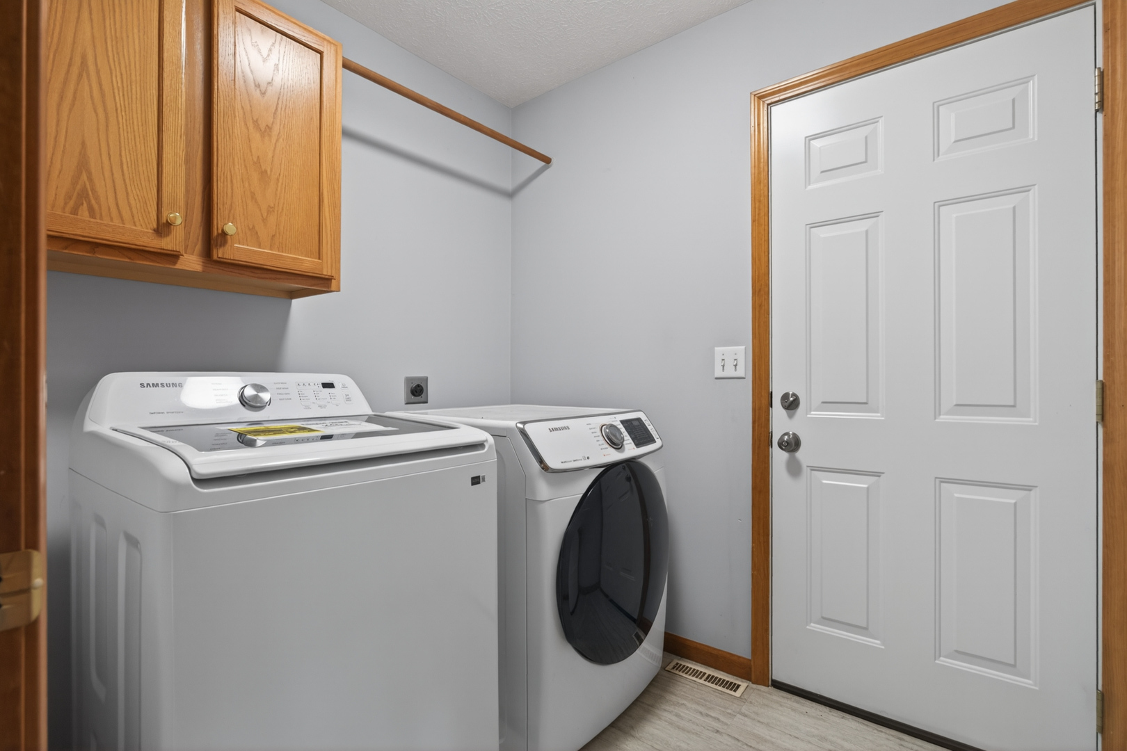 1503 Broad Creek Road Bloomington, IL 61704 - Photo 15 of 31 a utility room with dryer and washer