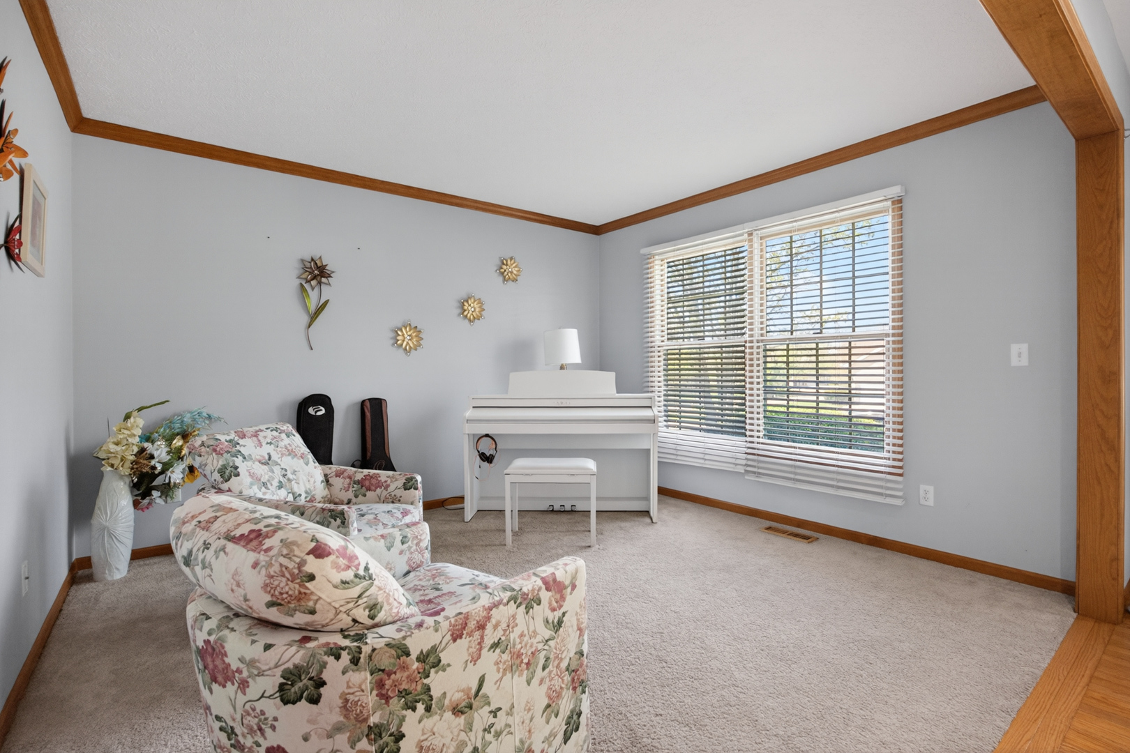 1503 Broad Creek Road Bloomington, IL 61704 - Photo 4 of 31 a bed room with furniture and a window