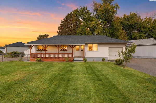 $360,000 | 1937 Everest Avenue, Unit AVE, Richland, WA 99354