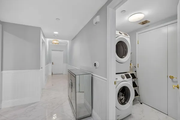 $4,950 | 2650 Lake Shore Drive, Unit 2303, Riviera Beach, FL 33404