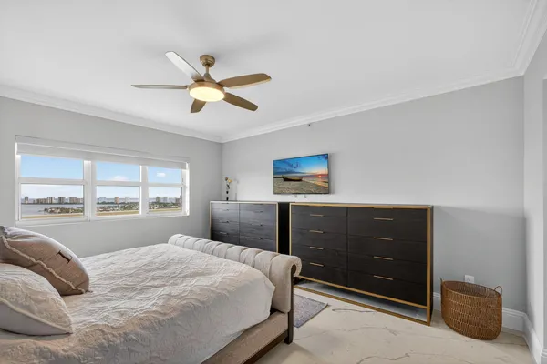 $4,950 | 2650 Lake Shore Drive, Unit 2303, Riviera Beach, FL 33404