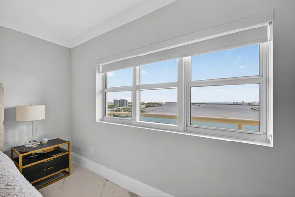 $4,950 | 2650 Lake Shore Drive, Unit 2303, Riviera Beach, FL 33404