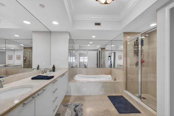 $4,950 | 2650 Lake Shore Drive, Unit 2303, Riviera Beach, FL 33404