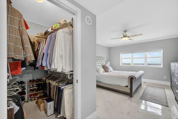 $4,950 | 2650 Lake Shore Drive, Unit 2303, Riviera Beach, FL 33404