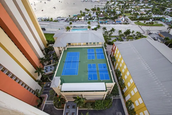 $4,950 | 2650 Lake Shore Drive, Unit 2303, Riviera Beach, FL 33404