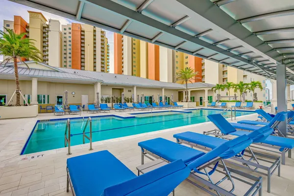 $4,950 | 2650 Lake Shore Drive, Unit 2303, Riviera Beach, FL 33404