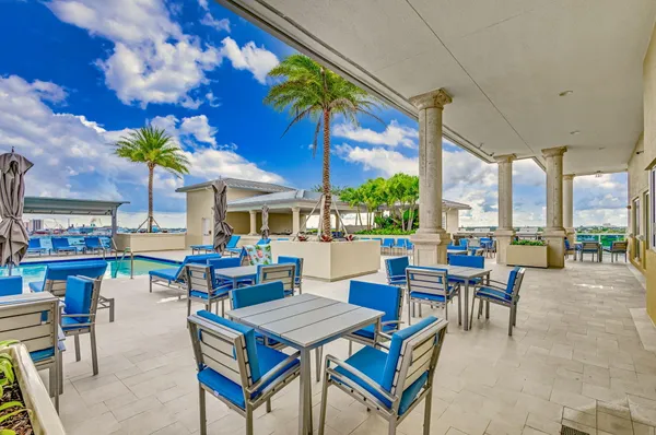 $4,950 | 2650 Lake Shore Drive, Unit 2303, Riviera Beach, FL 33404