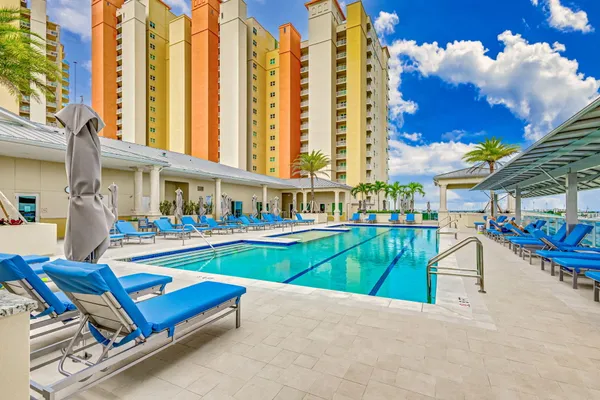 $4,950 | 2650 Lake Shore Drive, Unit 2303, Riviera Beach, FL 33404