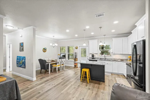 $369,000 | 922 East Edney Avenue, Crestview, FL 32539