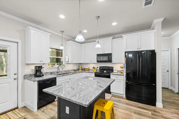 $369,000 | 922 East Edney Avenue, Crestview, FL 32539