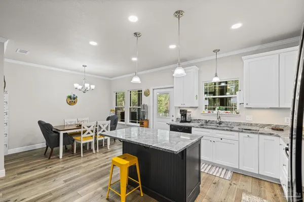 $369,000 | 922 East Edney Avenue, Crestview, FL 32539