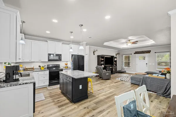 $369,000 | 922 East Edney Avenue, Crestview, FL 32539