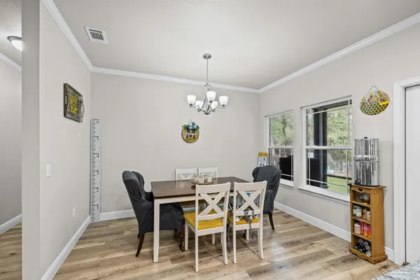 $369,000 | 922 East Edney Avenue, Crestview, FL 32539