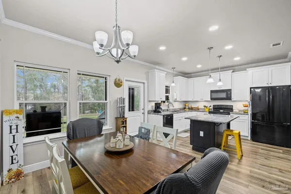 $369,000 | 922 East Edney Avenue, Crestview, FL 32539