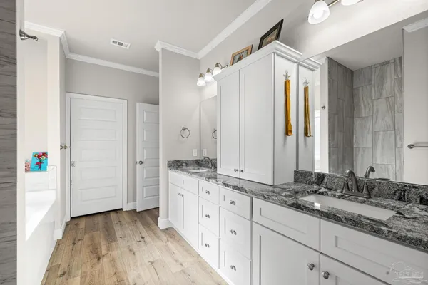 $369,000 | 922 East Edney Avenue, Crestview, FL 32539