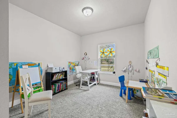 $369,000 | 922 East Edney Avenue, Crestview, FL 32539