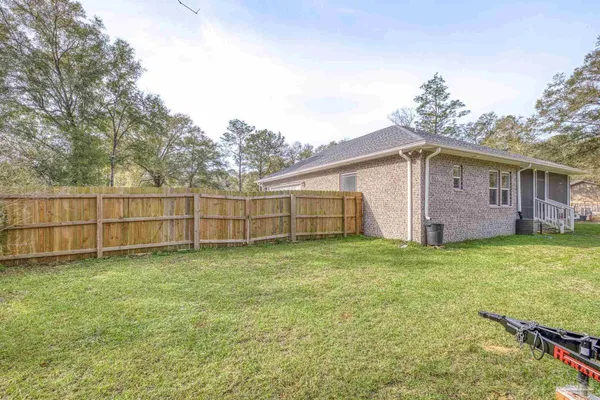 $369,000 | 922 East Edney Avenue, Crestview, FL 32539