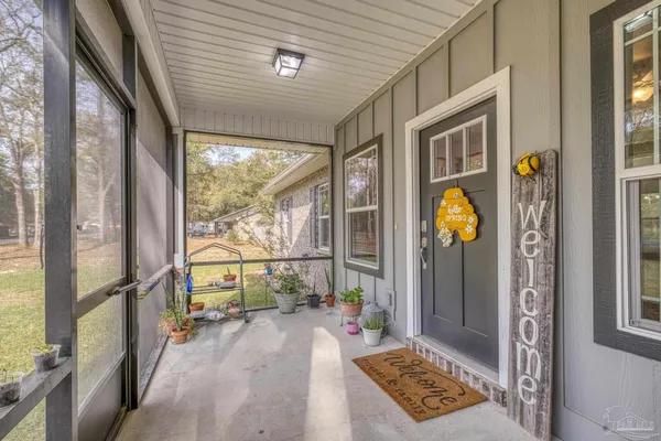 $369,000 | 922 East Edney Avenue, Crestview, FL 32539