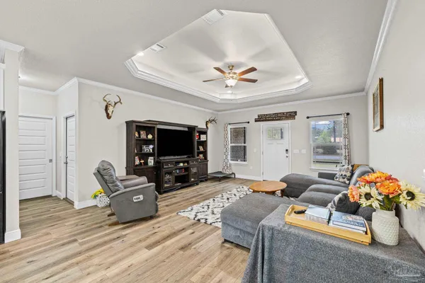 $369,000 | 922 East Edney Avenue, Crestview, FL 32539