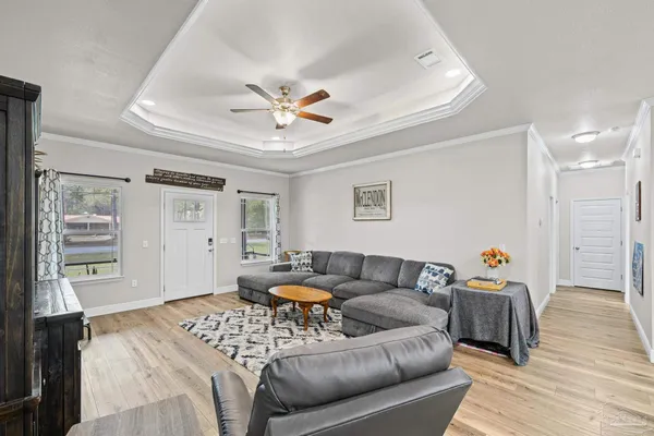 $369,000 | 922 East Edney Avenue, Crestview, FL 32539