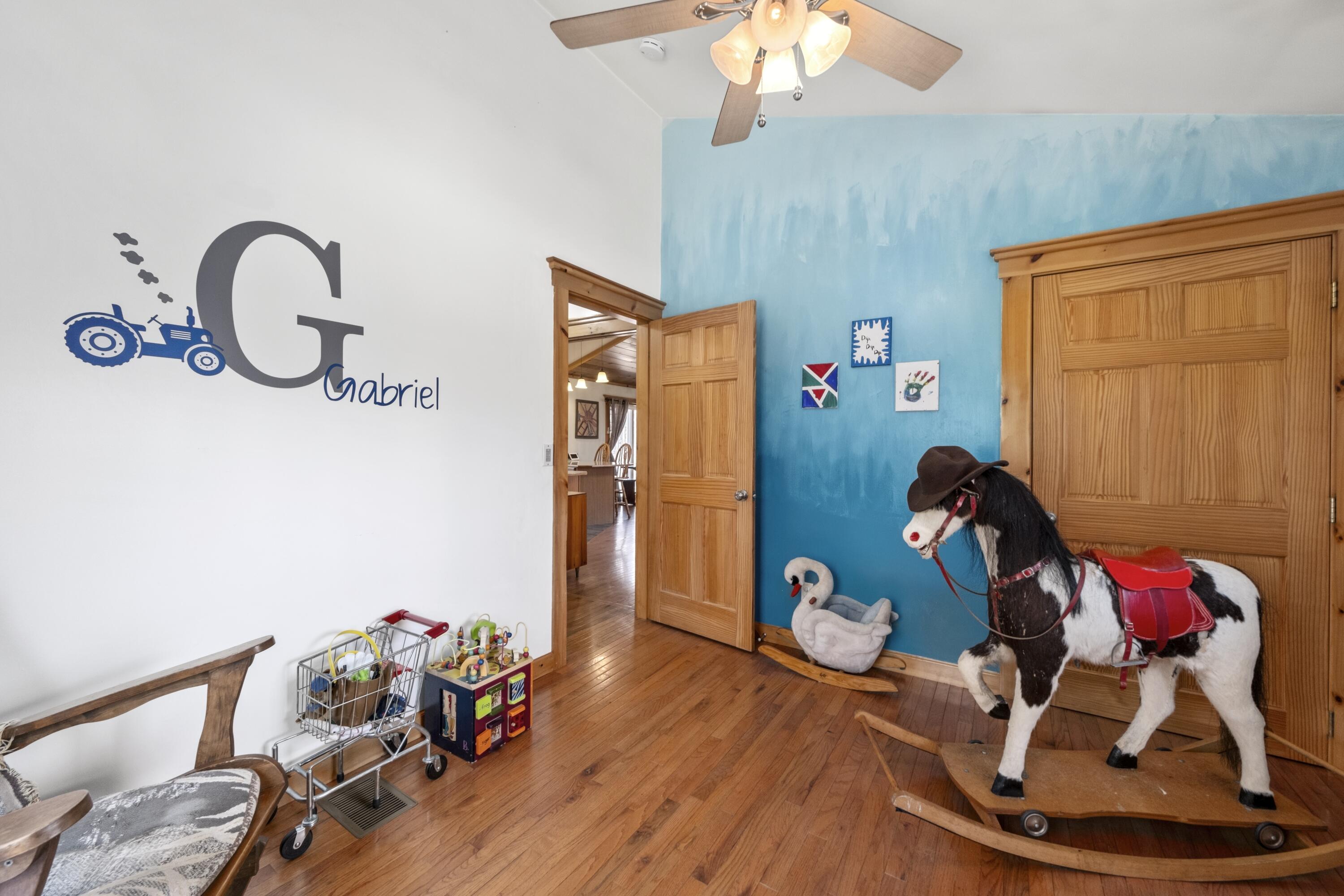 136 Waldoboro Road Washington, ME 04574 - Photo 35 of 58 3rd bedroom