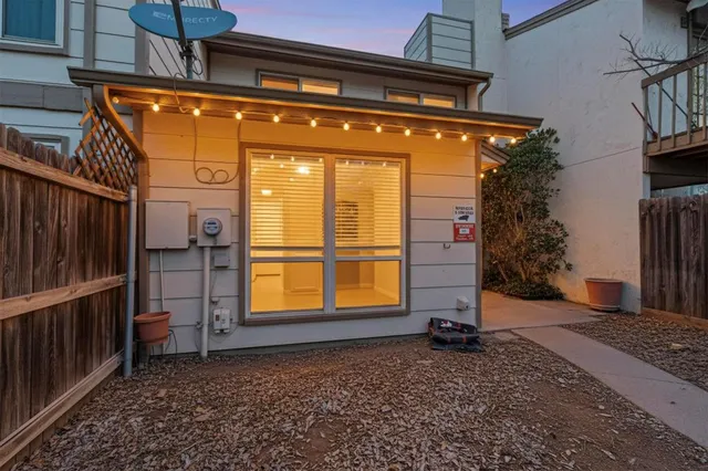 $1,700 | 2018 Warnford Place, Arlington, TX 76015