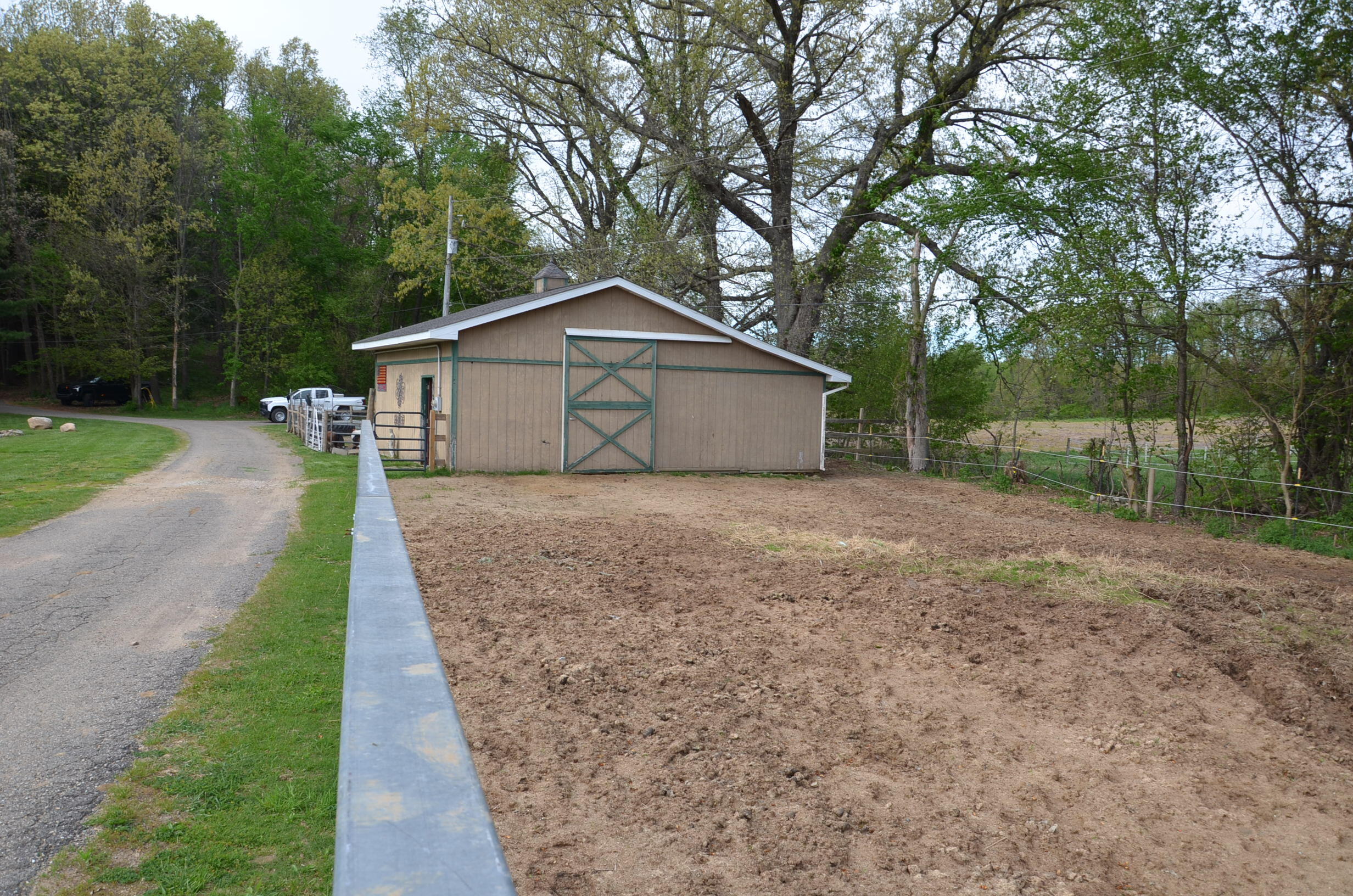 11475 Gorsline Road Battle Creek, MI 49014 - Photo 30 of 72 Chicken Coop-Stables 3