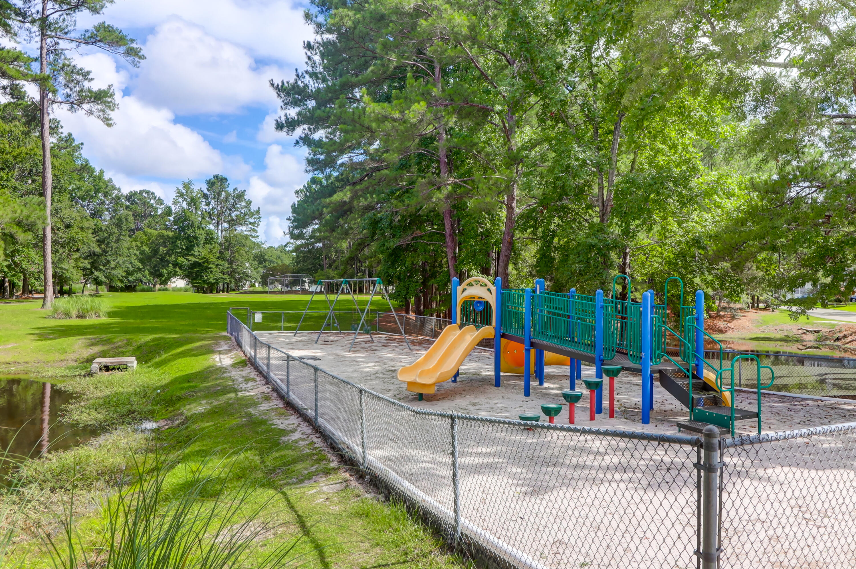 4752 Trailside Court, Unit B North Charleston, SC 29418 - Photo 27 of 38 Amenities