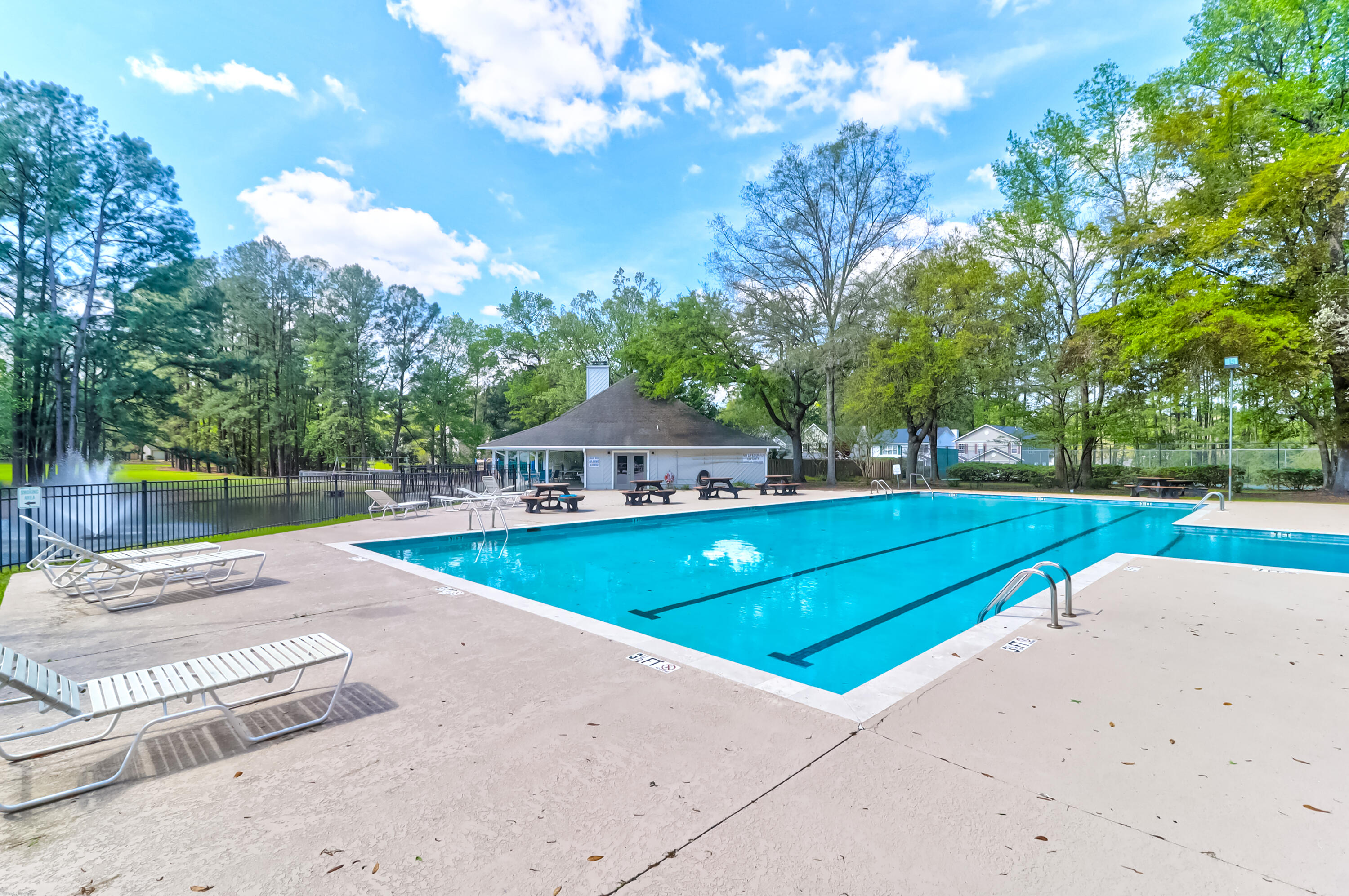 4752 Trailside Court, Unit B North Charleston, SC 29418 - Photo 32 of 38 Amenities