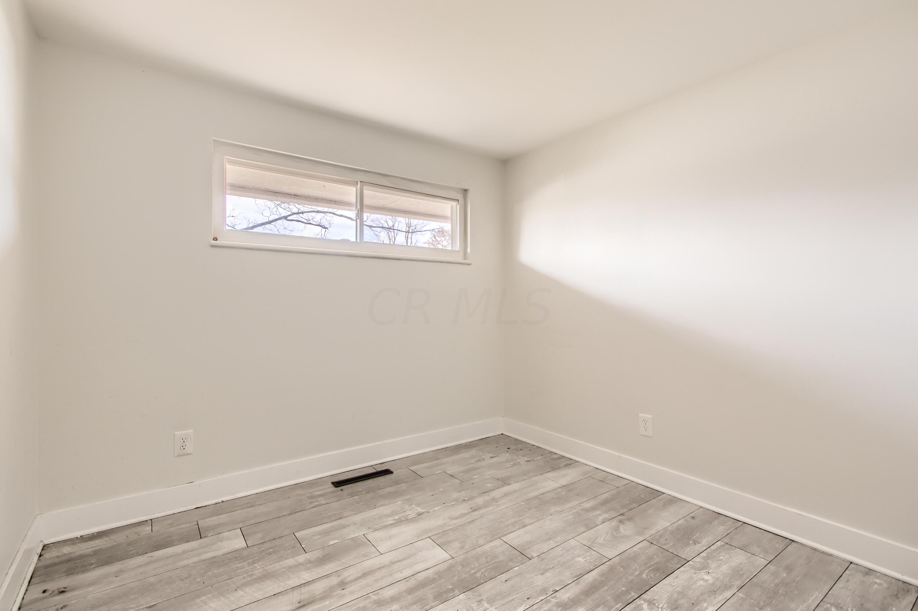924 Demorest Road Columbus, OH 43204 - Photo 19 of 28 22 Bedroom
