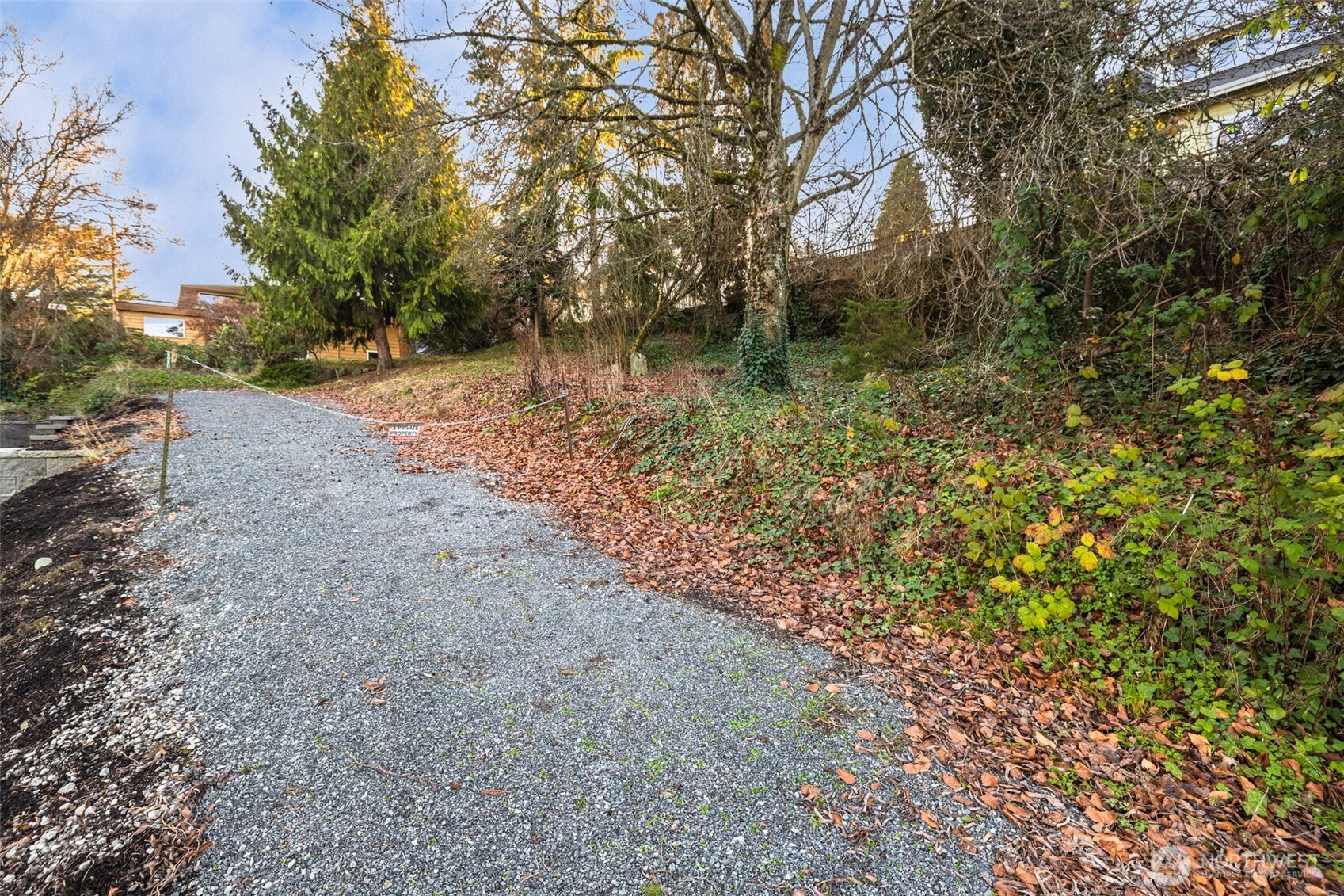 8519 South 123rd Place Seattle, WA 98178 - Photo 4 of 18