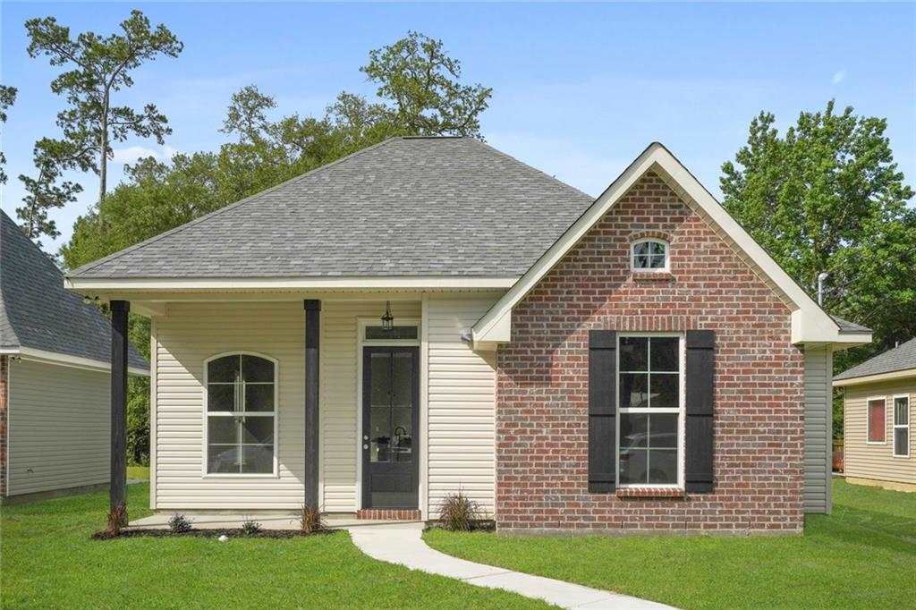 2121 Robin Street Slidell, LA 70460 - Photo 1 of 10 Gallery Image 1