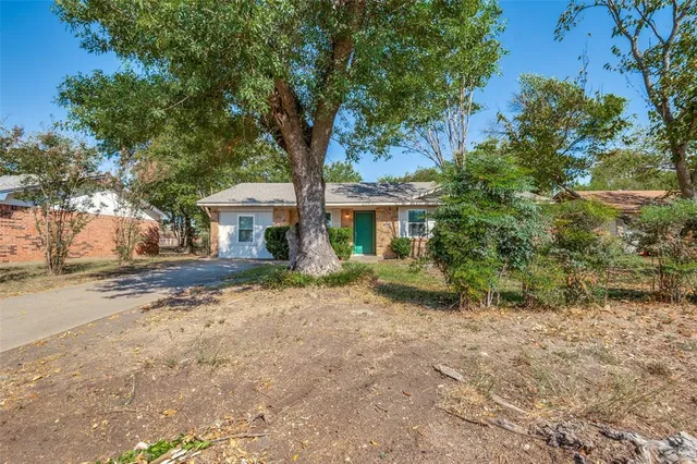 $269,000 | 735 Middale Road, Duncanville, TX 75116